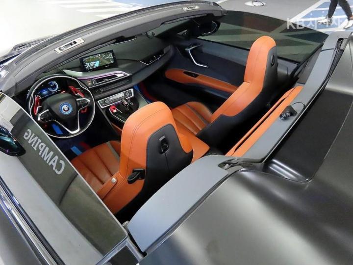 BMW i8 1.5 Roadster Basic - фото 12