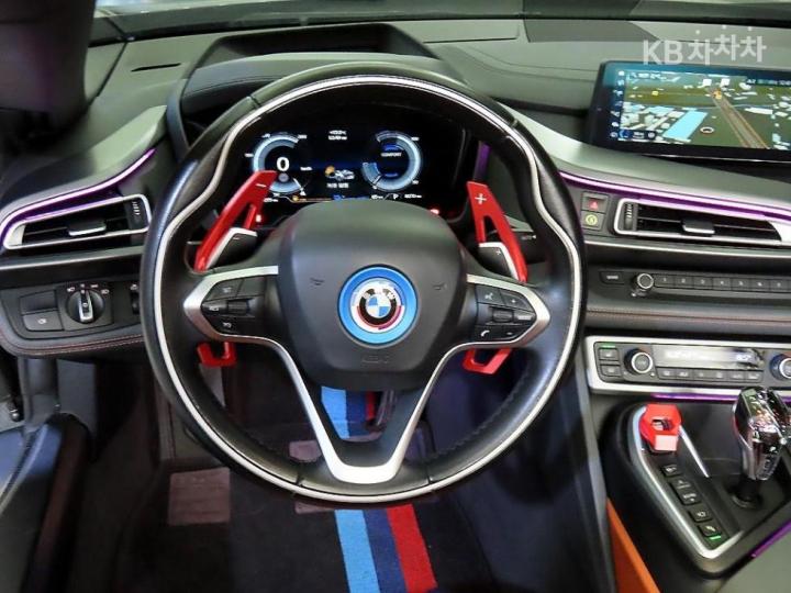 BMW i8 1.5 Roadster Basic - фото 13