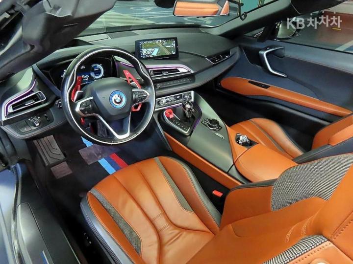 BMW i8 1.5 Roadster Basic - фото 15
