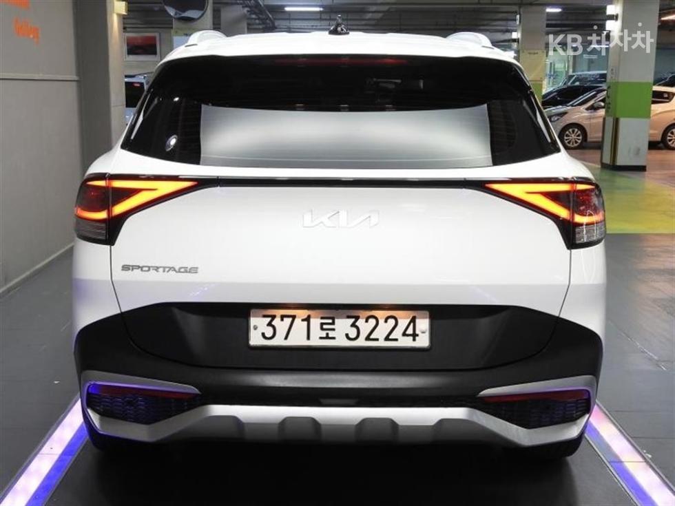 2022 - kia sportage
