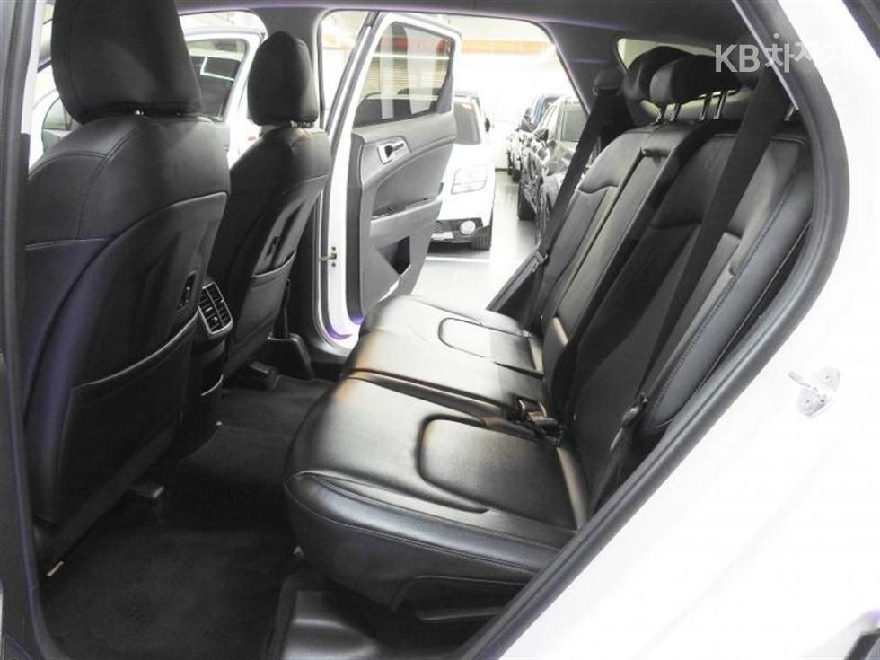 2022 - kia sportage