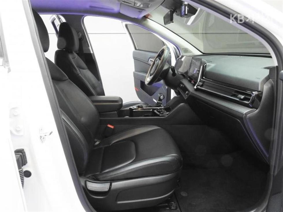2022 - kia sportage