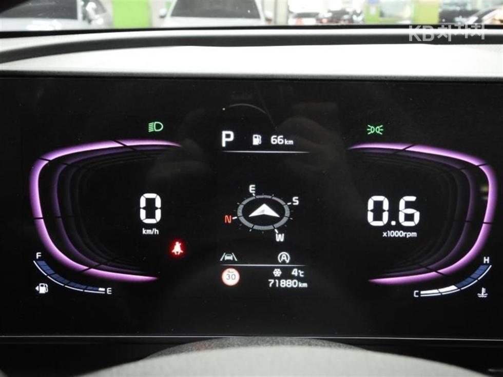 2022 - kia sportage