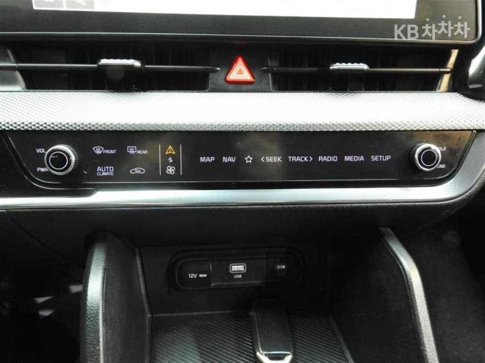 2022 - kia sportage