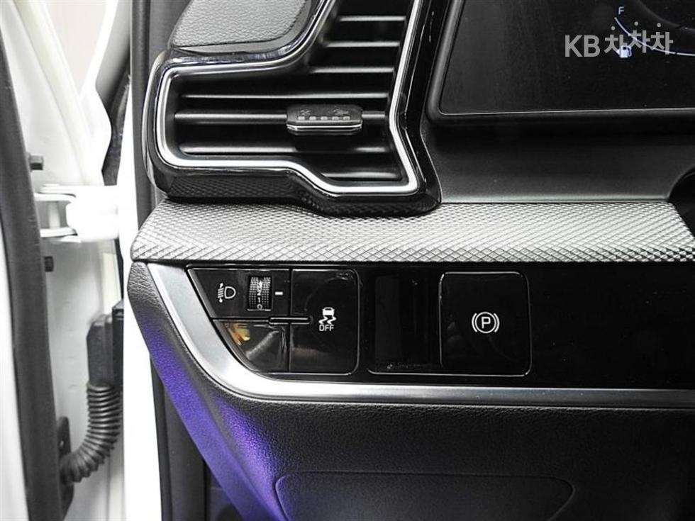 2022 - kia sportage