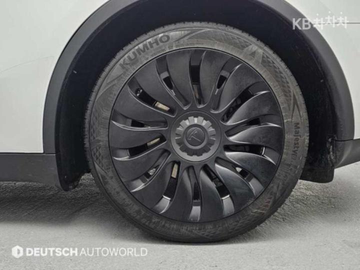 Tesla Model Y RWD Base Type 6