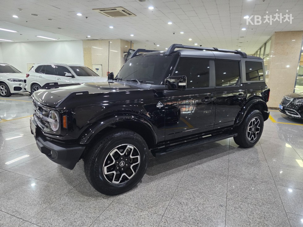 2023 - ford bronco