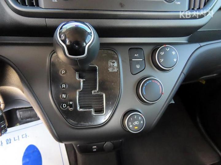 Kia Ray 1.0 Gasoline Van 2 Seater Prestige - фото 10