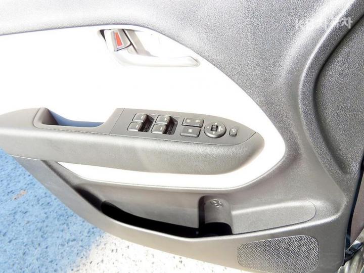 Kia Ray 1.0 Gasoline Van 2 Seater Prestige - фото 12