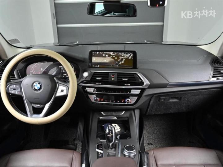 BMW X3 G01 xDrive 20i Luxury 8