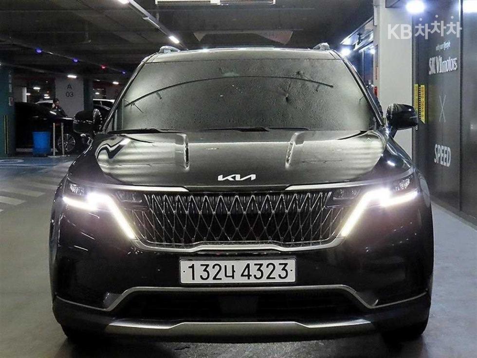 2023 - kia carnival