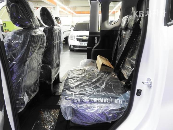 Kia Ray 1.0 Gasoline Signature - фото 9