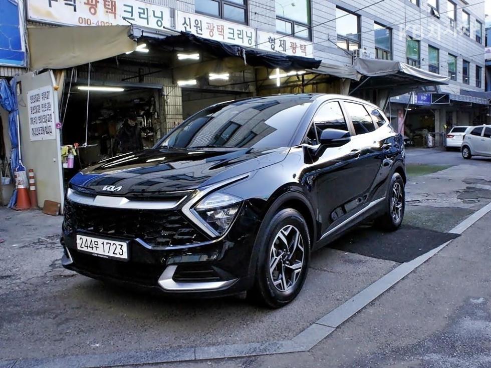 2023 - kia sportage