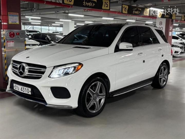 Mercedes-Benz GLE-Class W166 350d 4Matic Premium 2