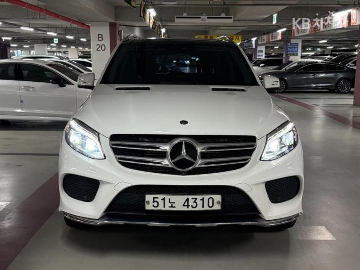 Mercedes-Benz GLE-Class W166 350d 4Matic Premium 3