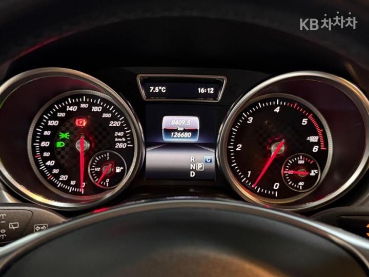 Mercedes-Benz GLE-Class W166 350d 4Matic Premium 9