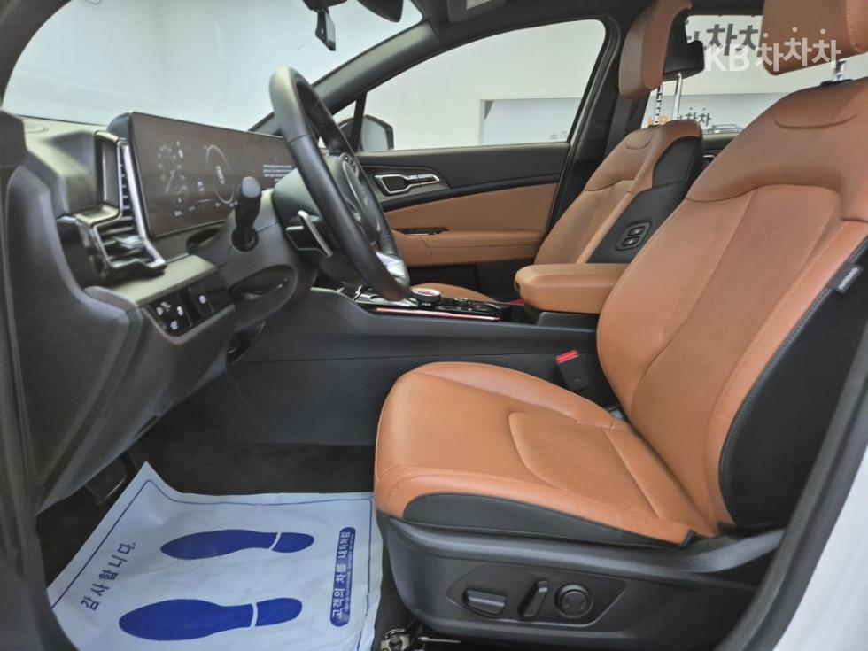 2022 - kia sportage