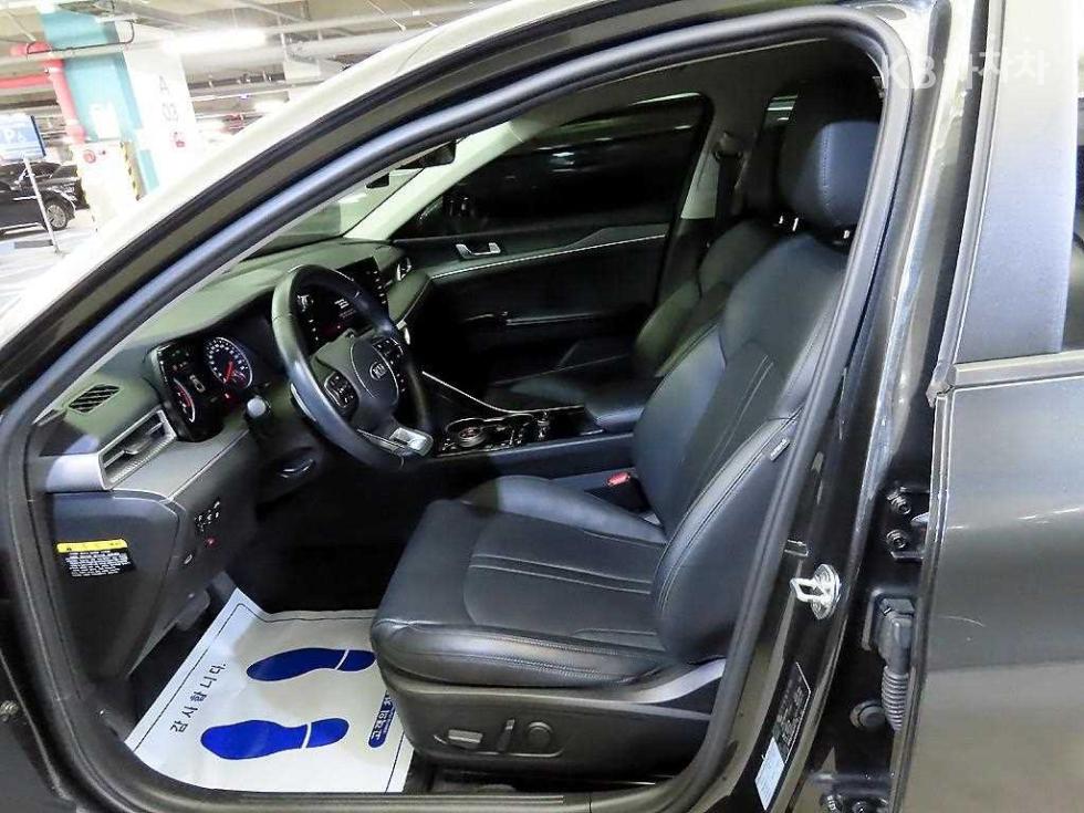 2020 - kia k5