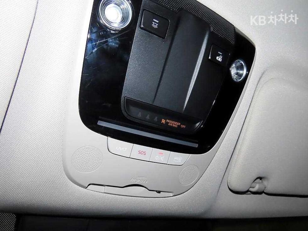 2020 - kia k5