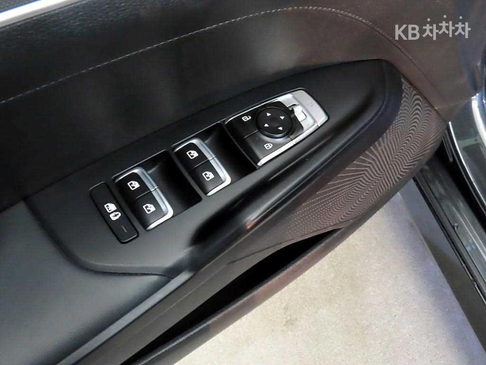 2020 - kia k5