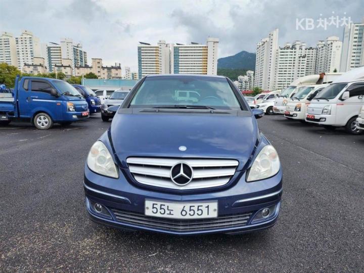 Mercedes-Benz B-Class B200 3
