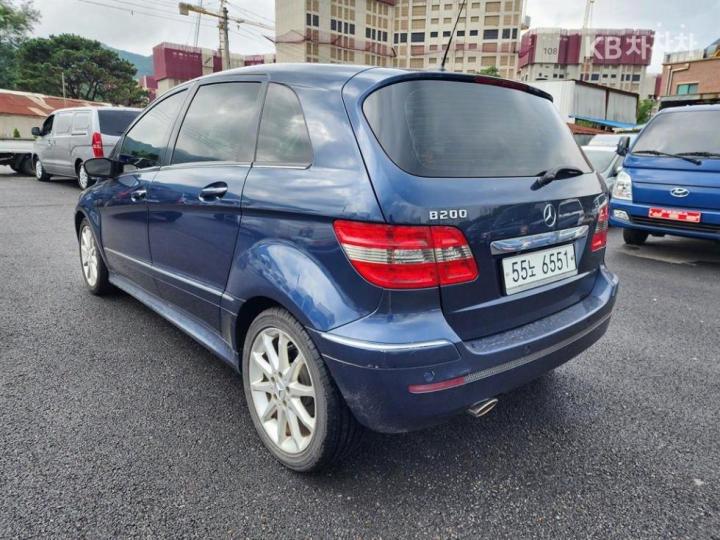 Mercedes-Benz B-Class B200 7