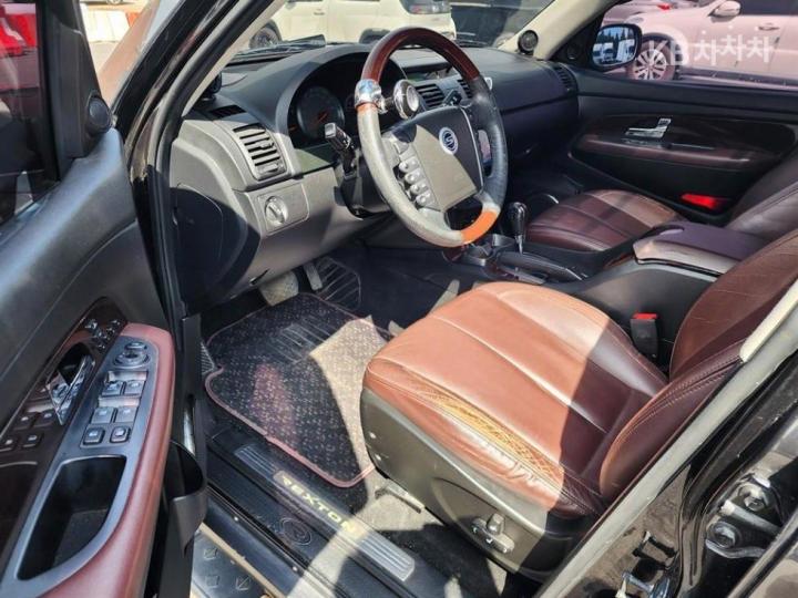 KG Mobility (Ssangyong) Rexton Super RX6 4WD Top Model 8