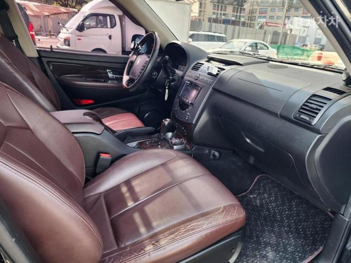 KG Mobility (Ssangyong) Rexton Super RX6 4WD Top Model 10