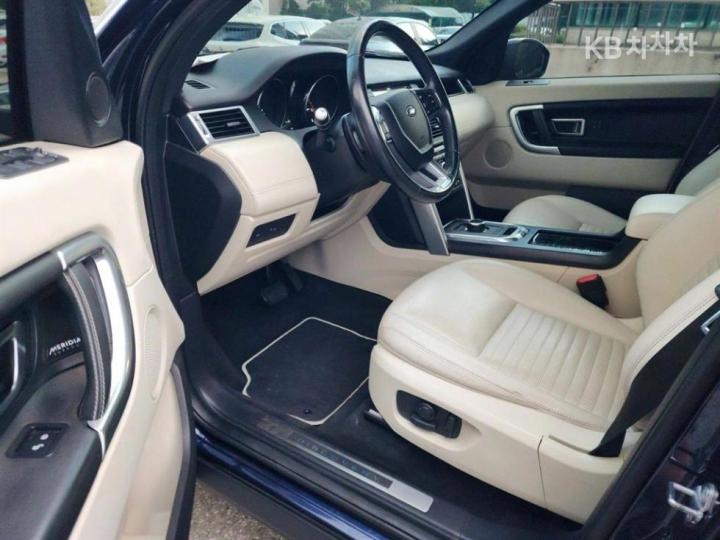 Land Rover Discovery Sport 2.0 TD4 HSE Luxury 8