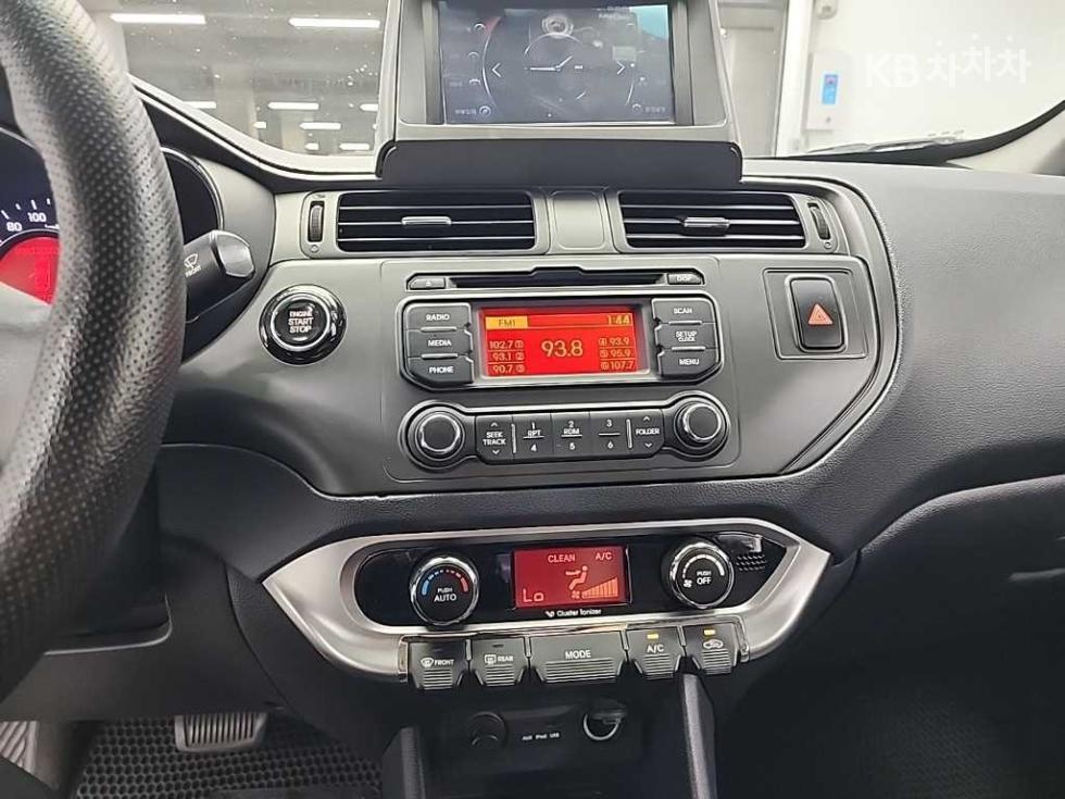 2013 - kia pride