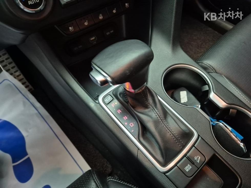 2020 - kia sportage