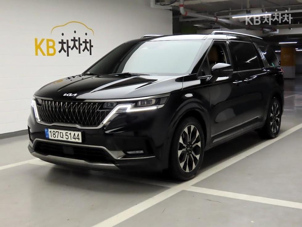2023 - kia carnival