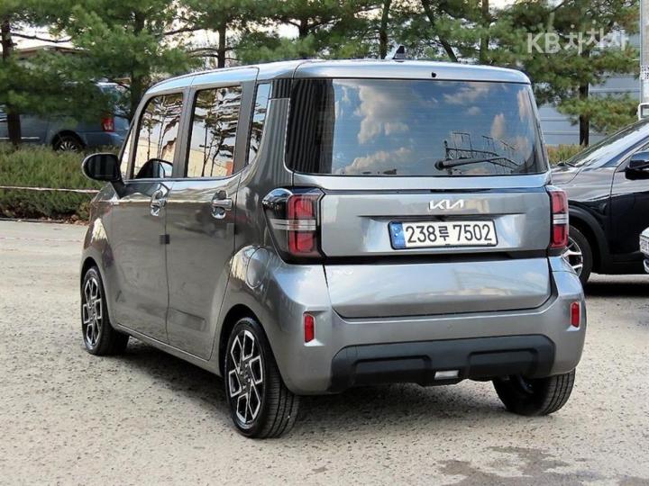 Kia Ray 1.0 Gasoline Prestige - фото 3