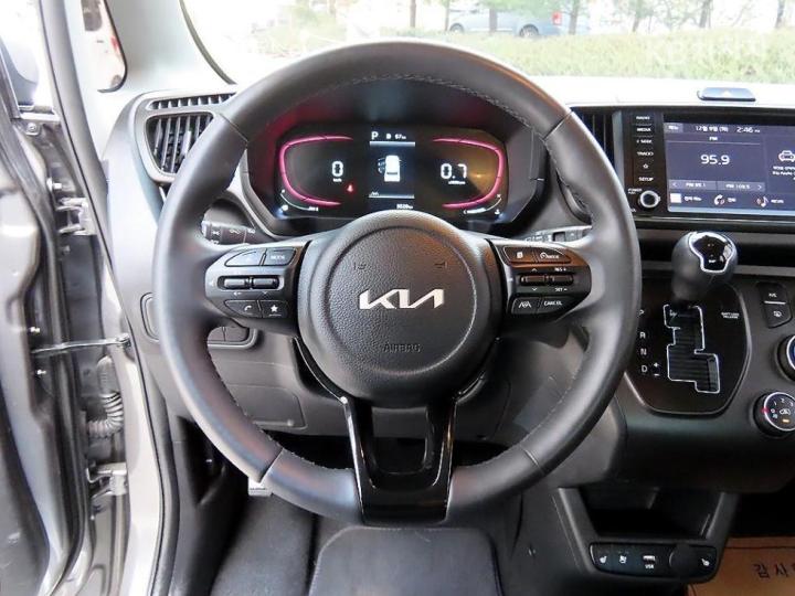 Kia Ray 1.0 Gasoline Prestige - фото 8