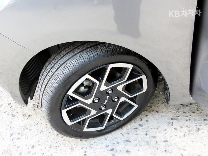 Kia Ray 1.0 Gasoline Prestige - фото 18