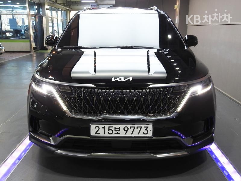 2023 - kia carnival