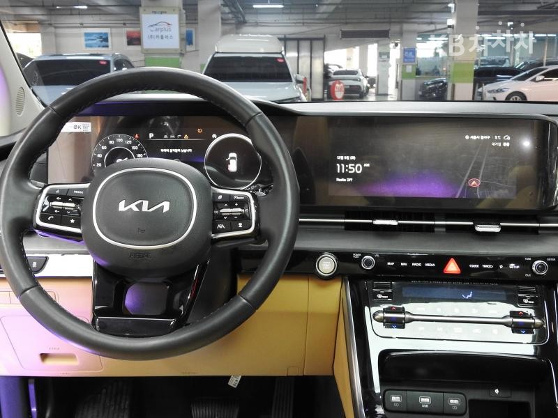 2023 - kia carnival