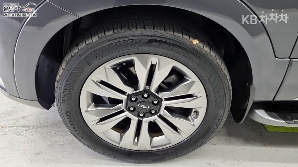 2022 - kia mohave