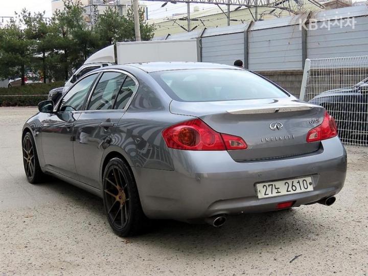 Infiniti G G37 Sedan S 4
