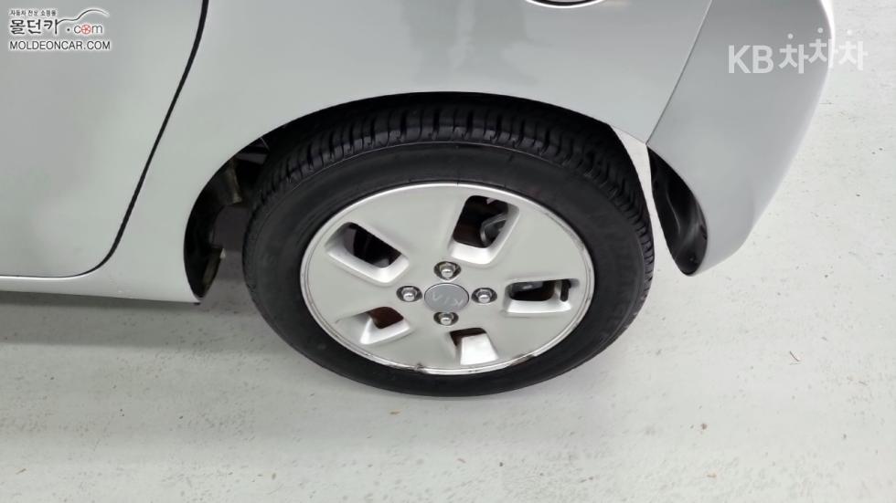 2012 - kia ray