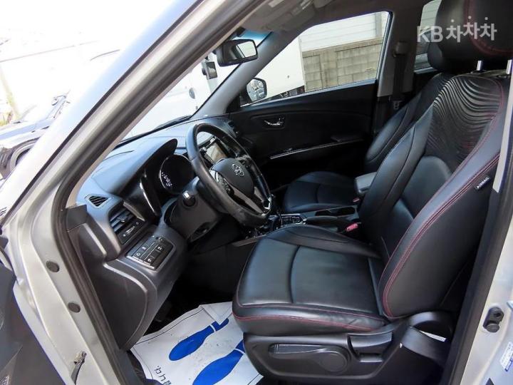 KG Mobility (Ssangyong) Tivoli 2WD IX - фото 5