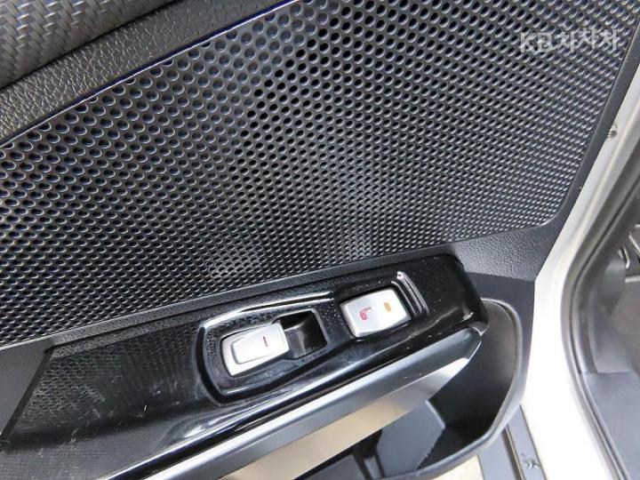 KG Mobility (Ssangyong) Tivoli 2WD IX - фото 18