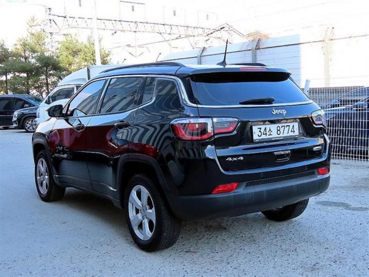 Jeep Compass 2.4 AWD Longitude 4