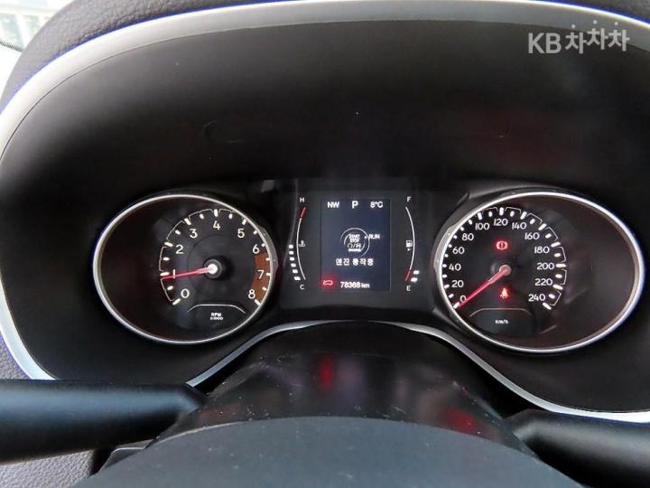 Jeep Compass 2.4 AWD Longitude 10