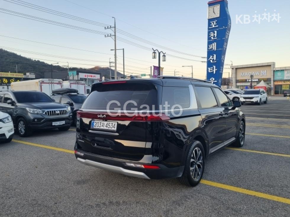 2023 - kia carnival