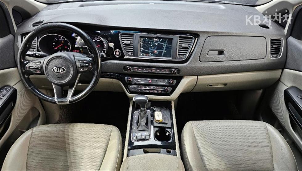 2018 - kia carnival