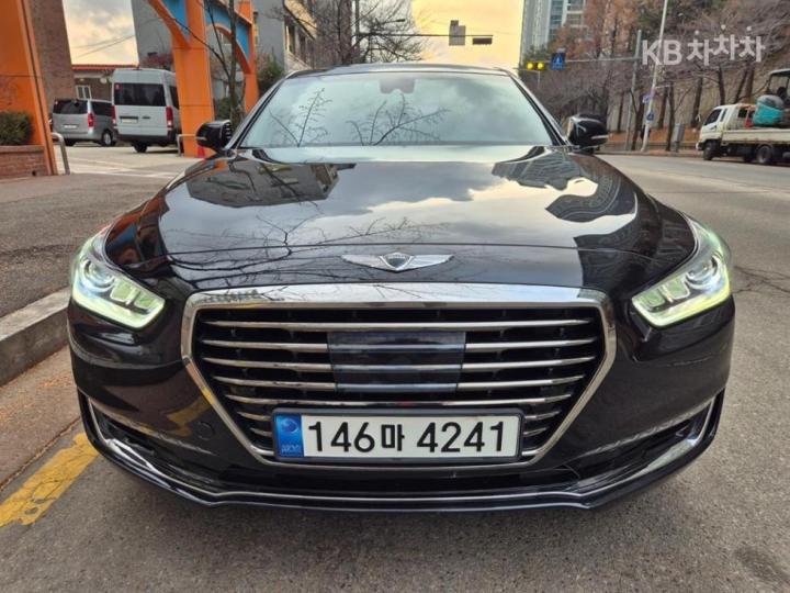 Genesis EQ900 3.8 GDI AWD Luxury