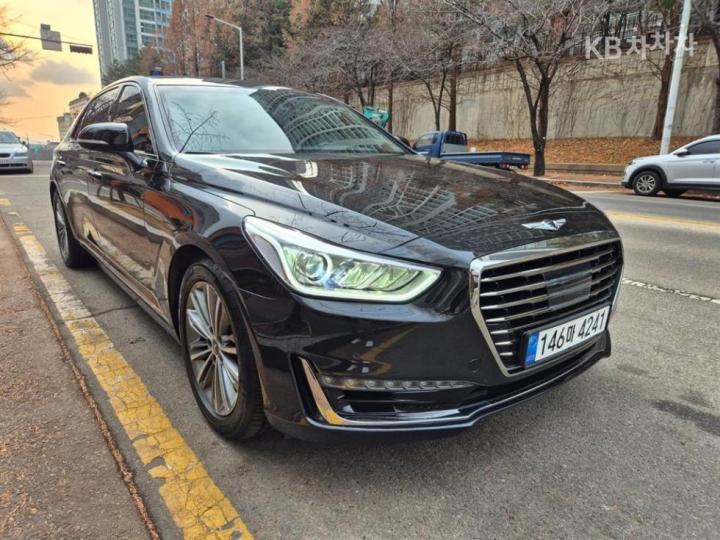 Genesis EQ900 3.8 GDI AWD Luxury 4