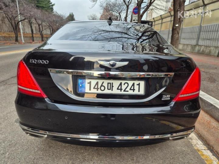 Genesis EQ900 3.8 GDI AWD Luxury 5