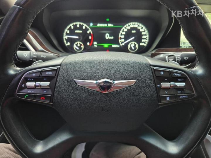 Genesis EQ900 3.8 GDI AWD Luxury 10